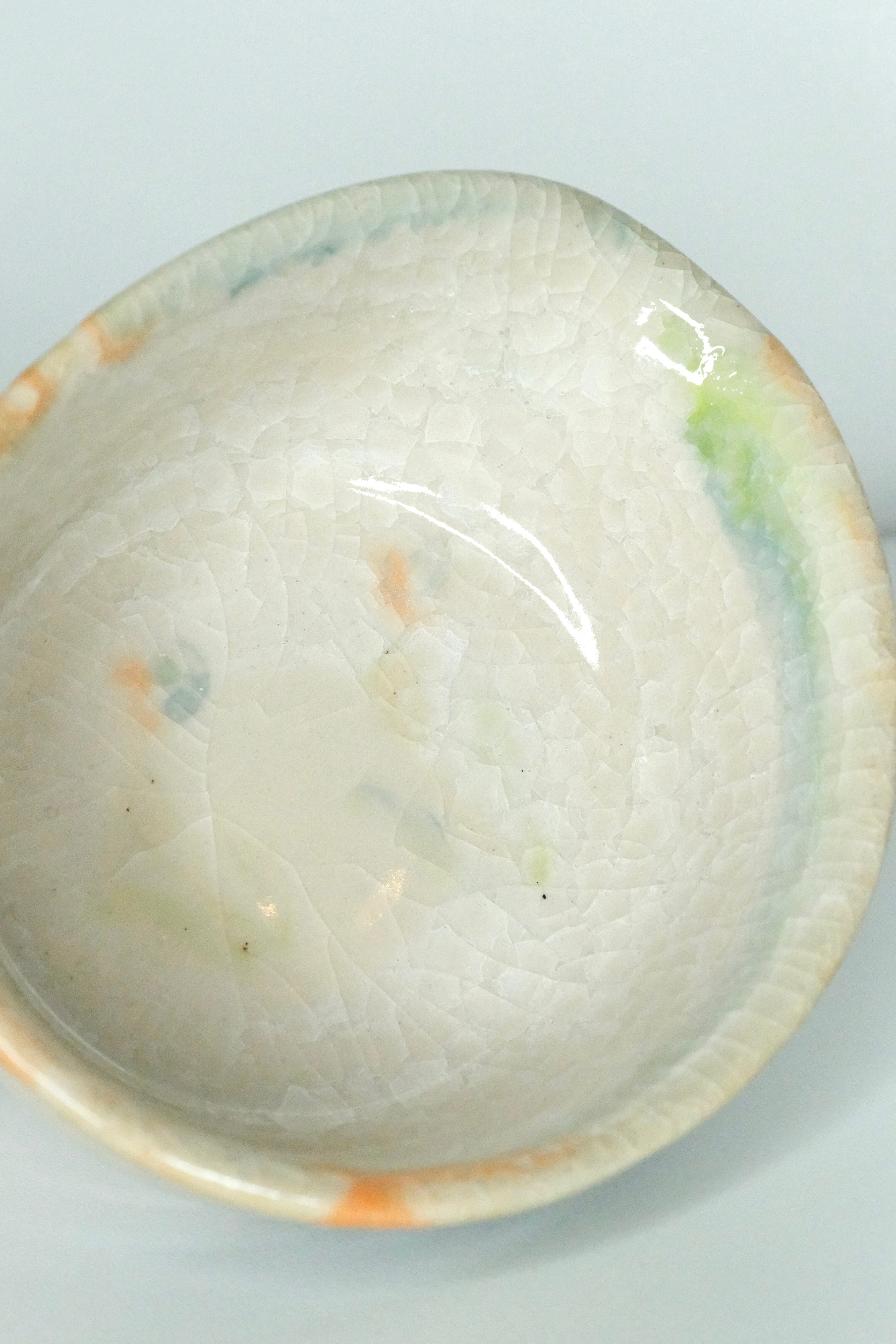 Bowl called “a gentle splash of sauce”
