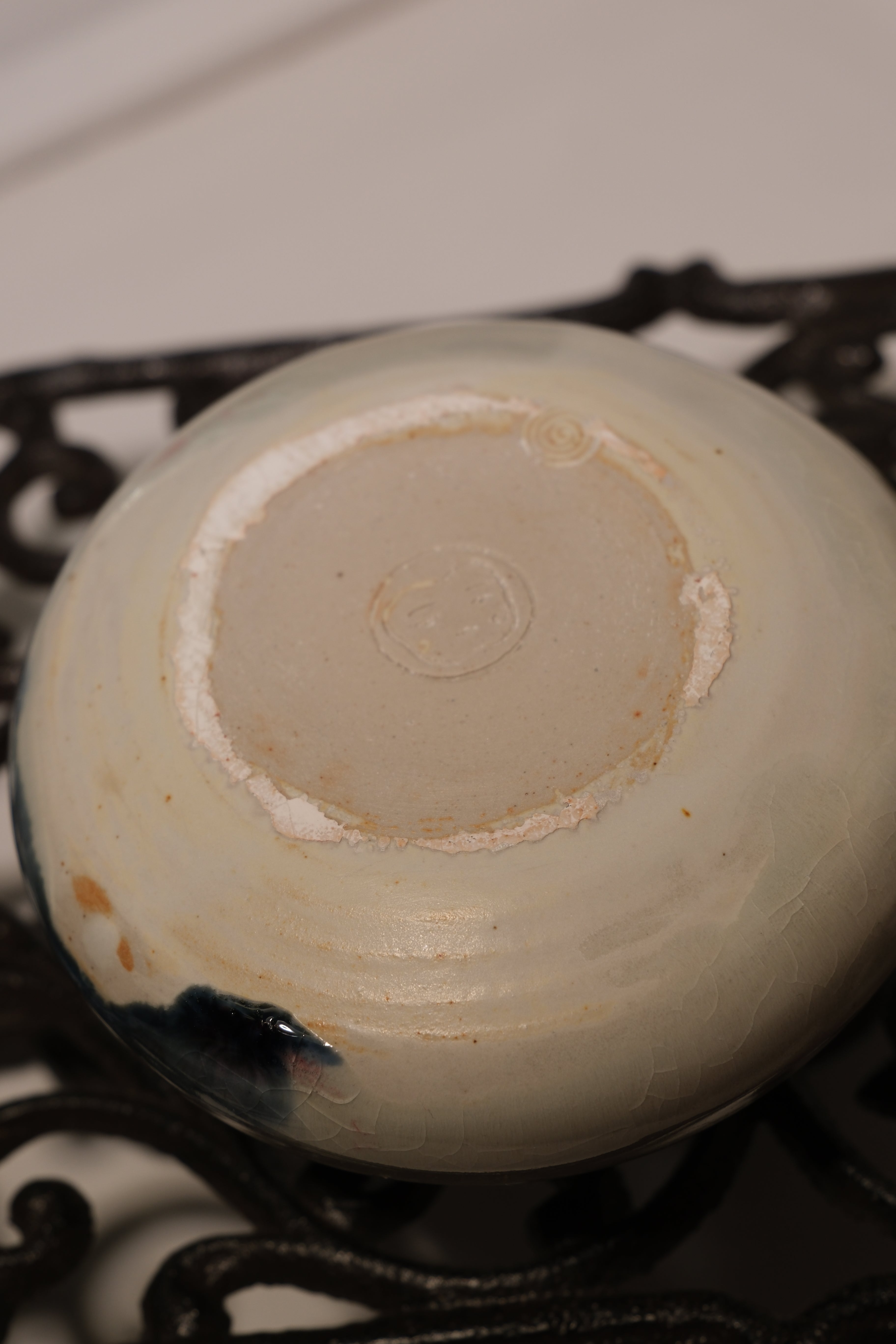 Pot called “Bitter Bottom”