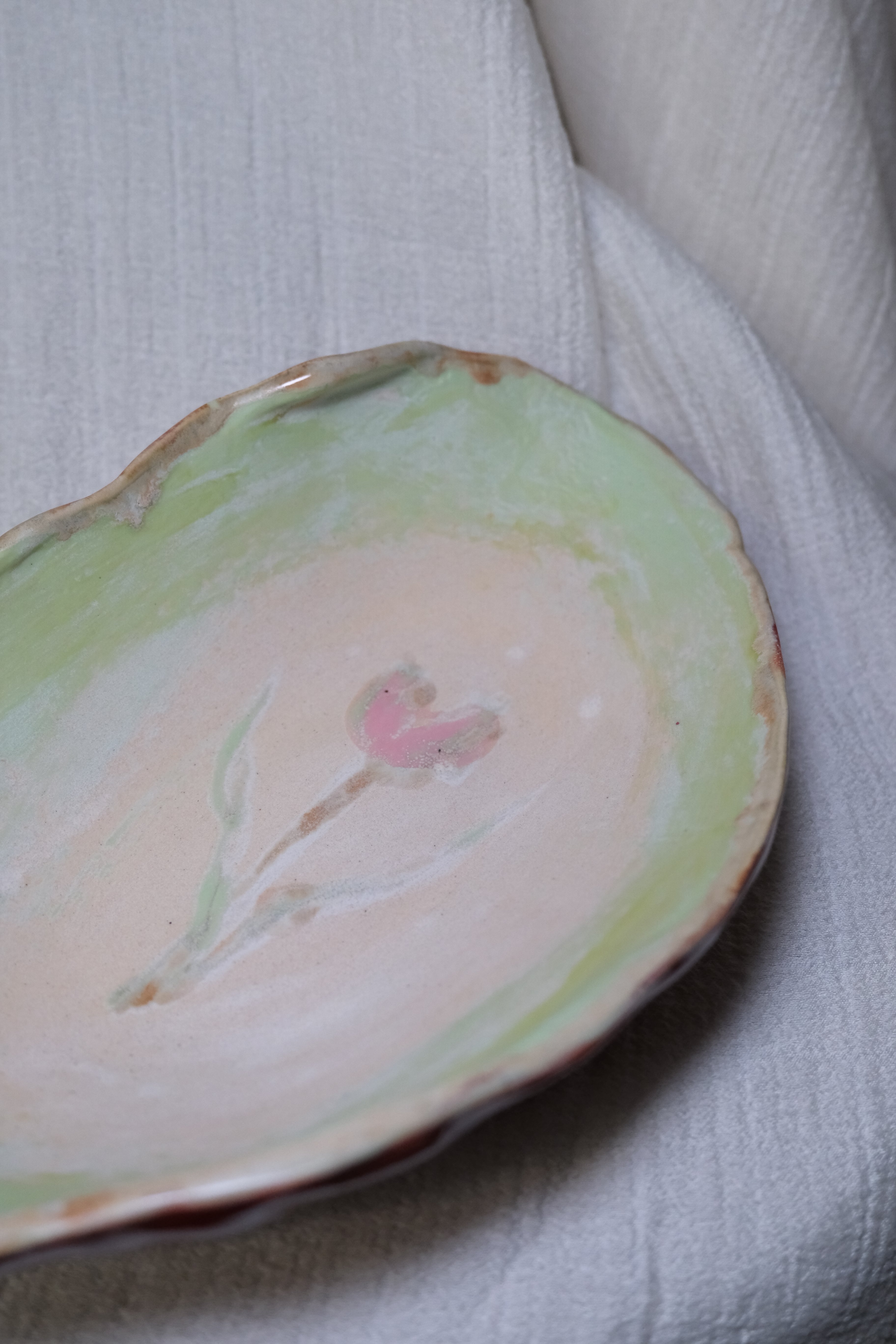 Plate called “inside of apple”