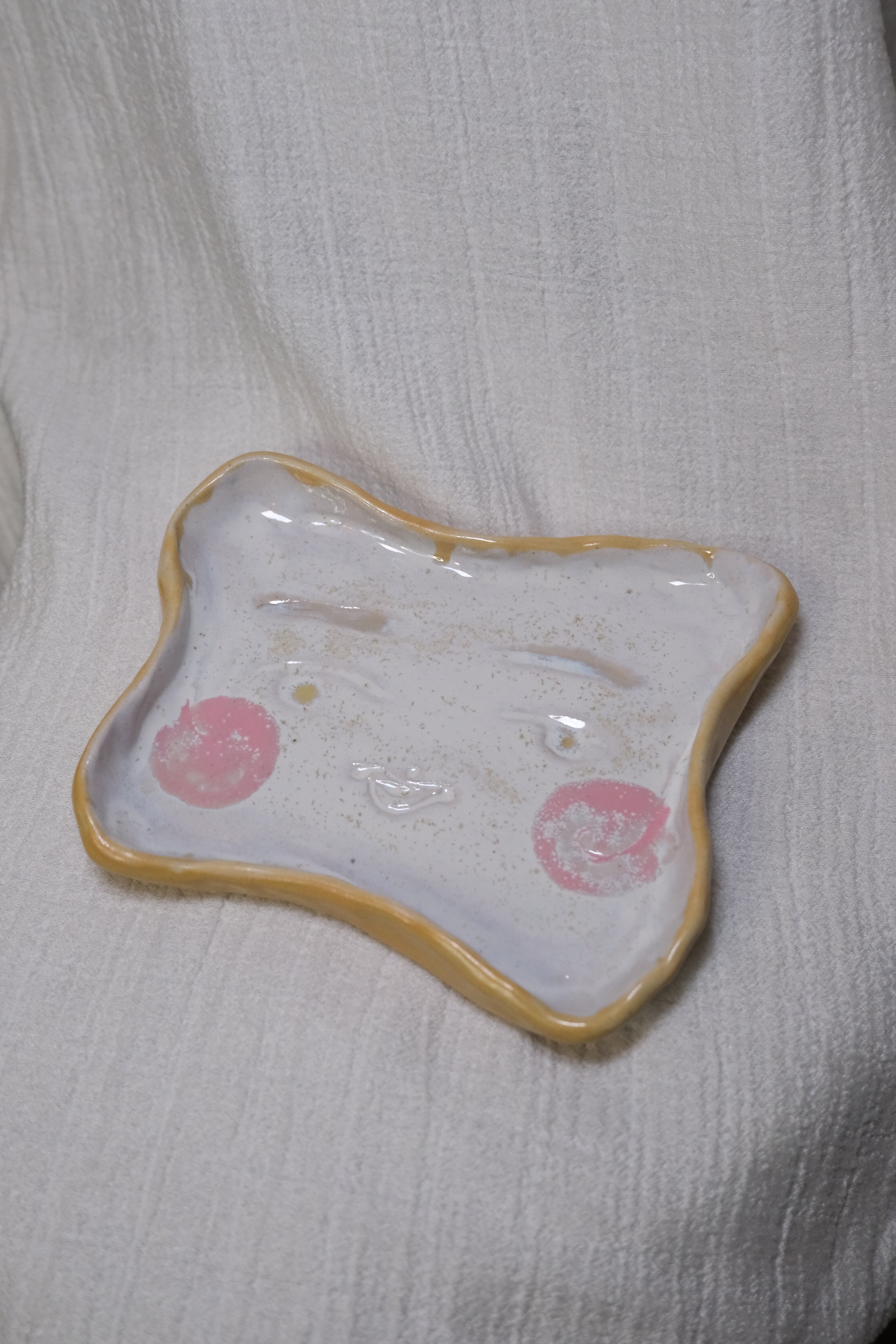 Plate called “grandma smiling”