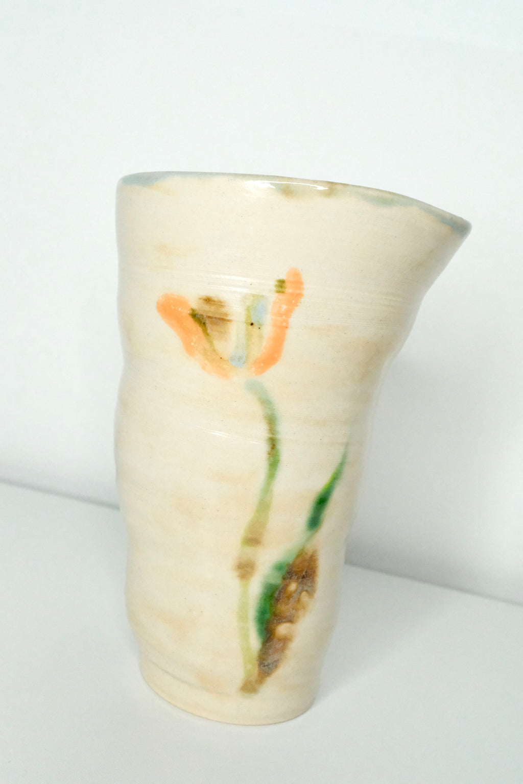 Little vase called “the little tornado”