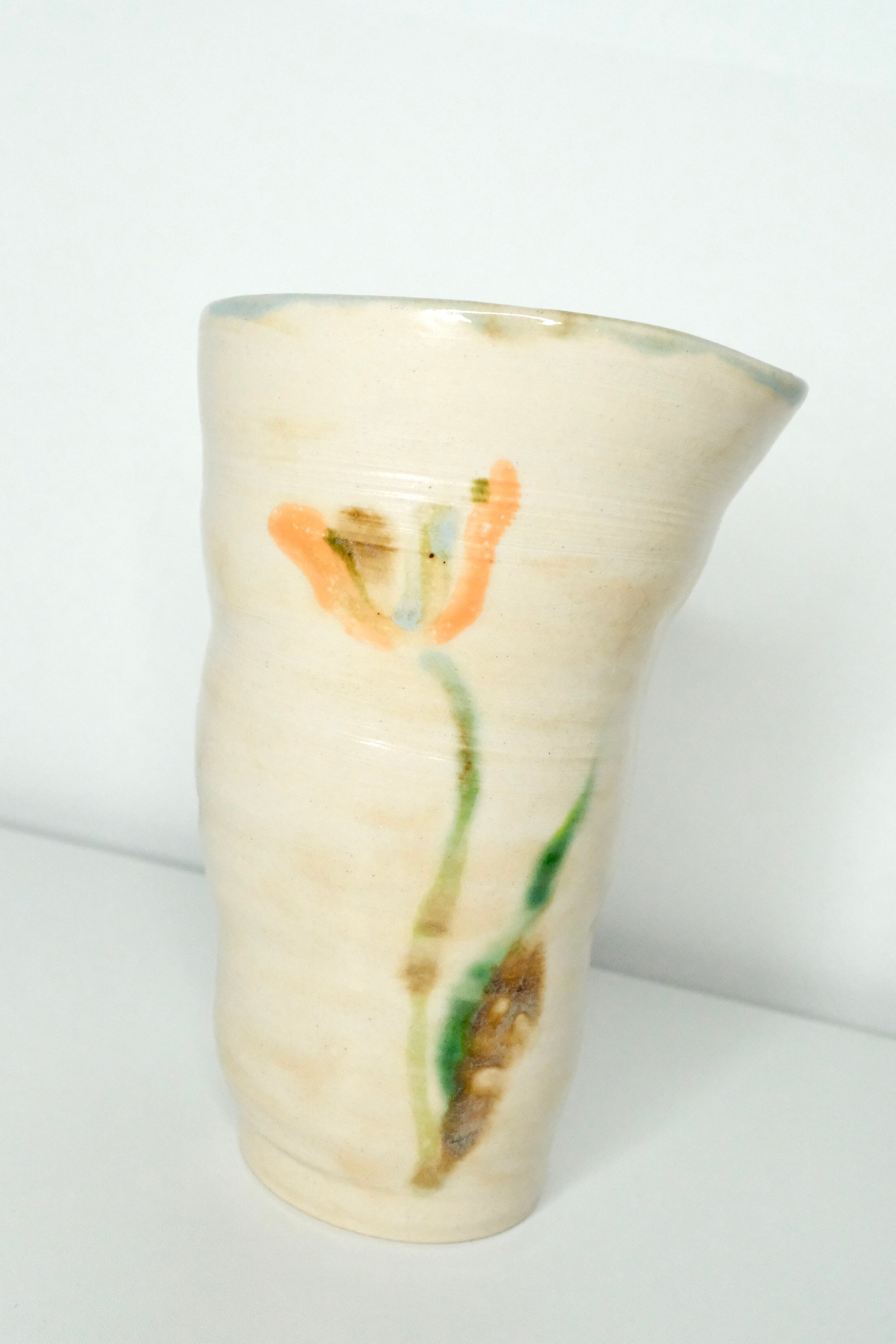 Little vase called “the little tornado”