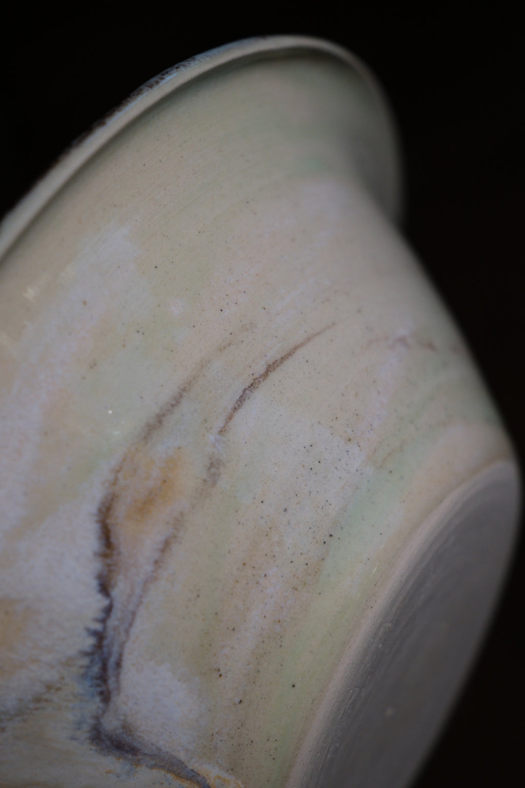 Bowl called “spinning chocolate”
