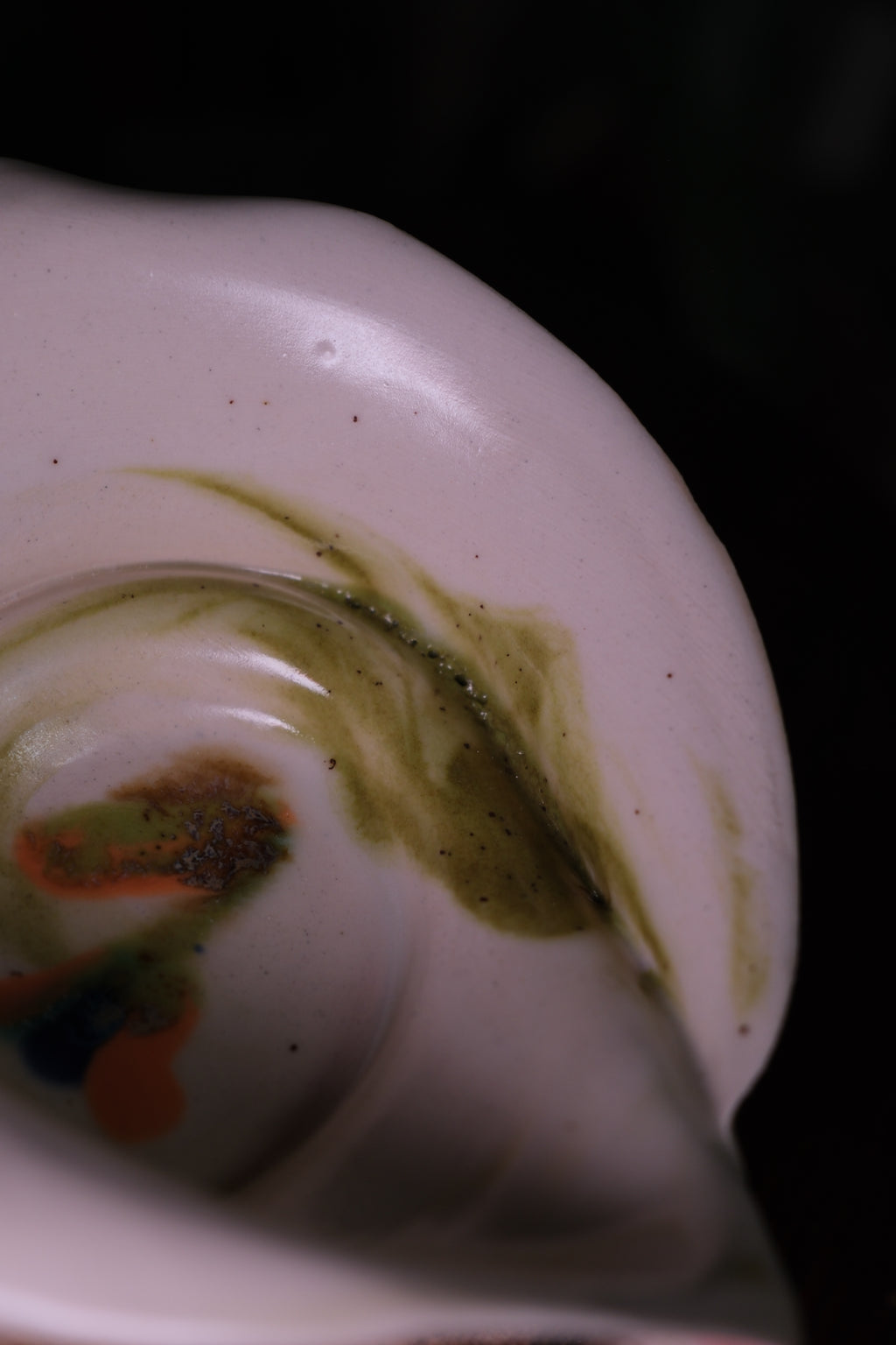 Small plate called “spinning till open “