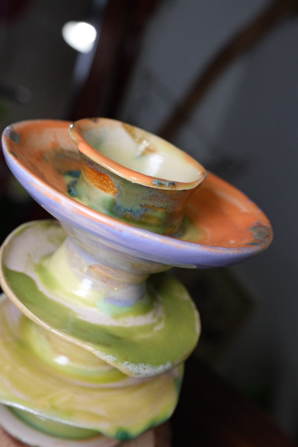 A holder called “five flowers layer upon layer”
