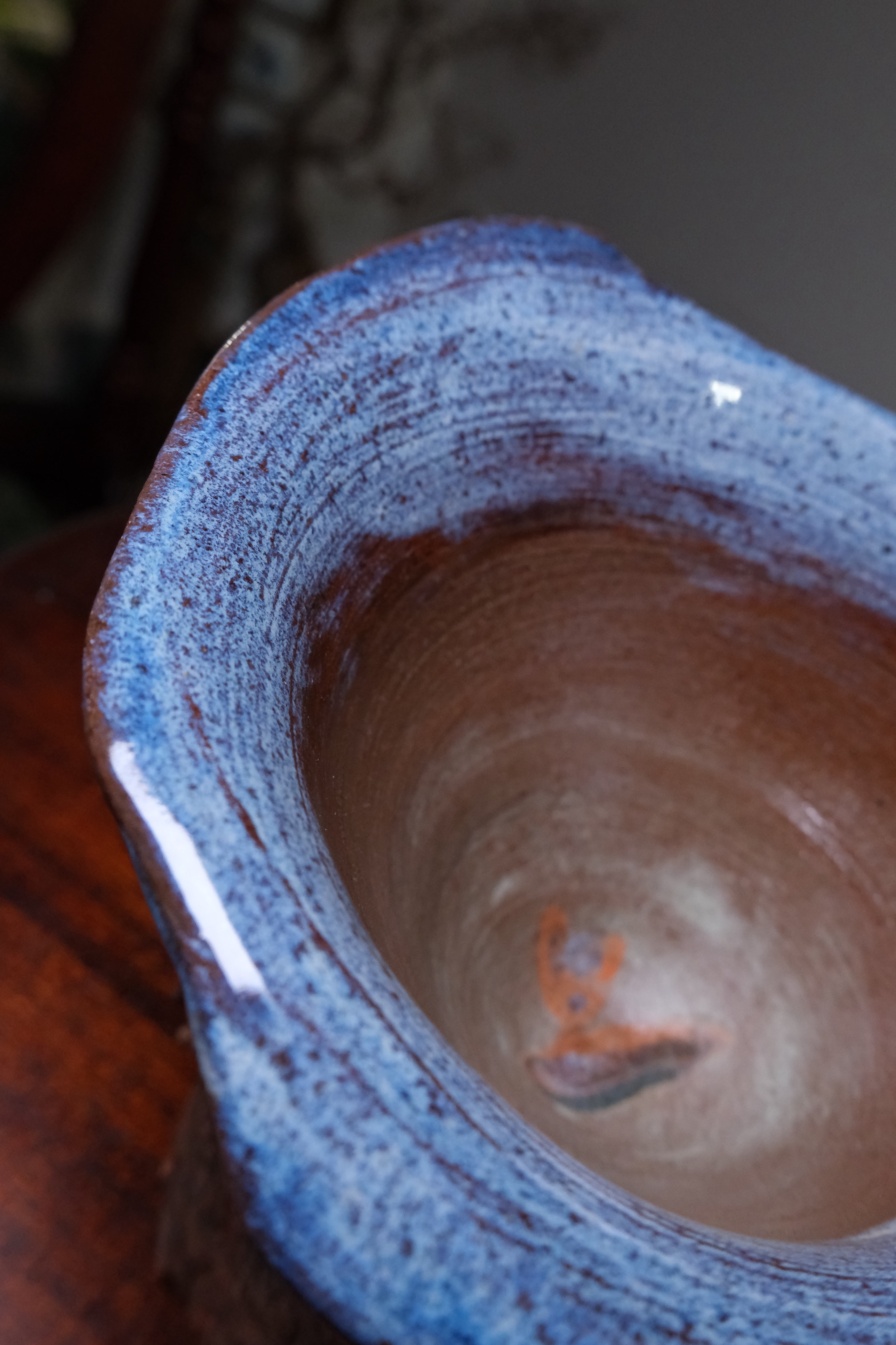 A pot called “why blue”