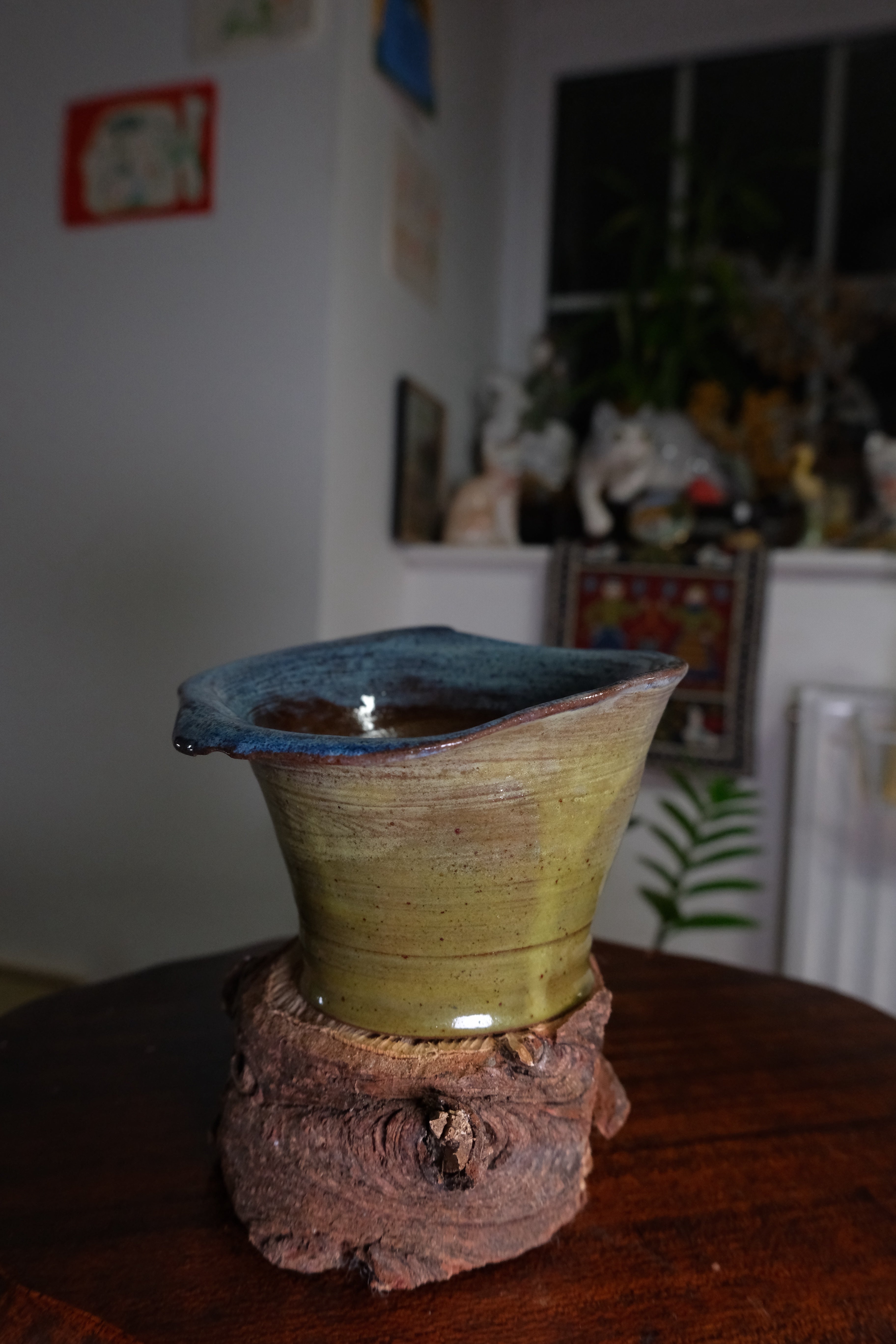 A pot called “why blue”